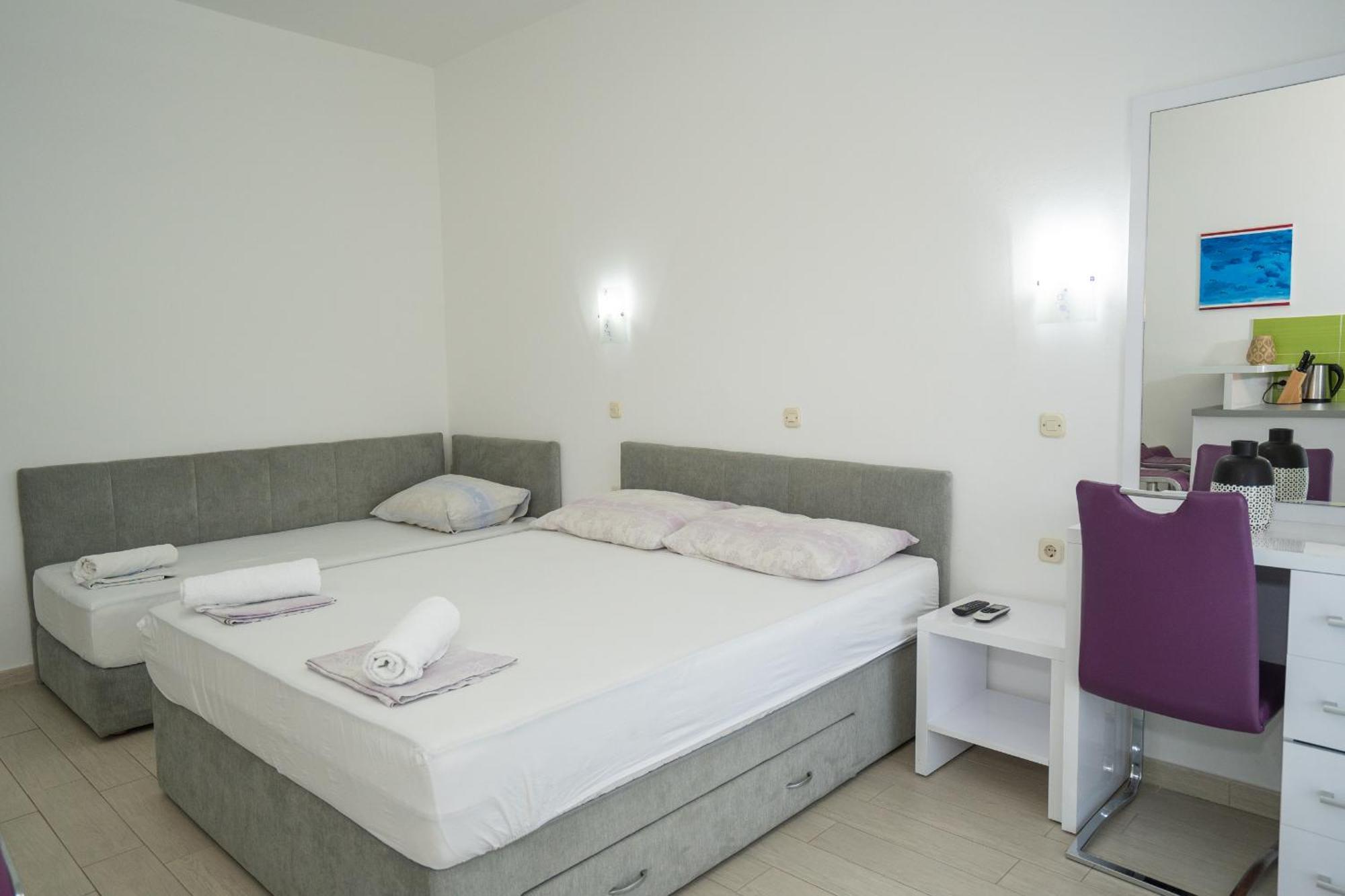 Garden Resort - Apartments Maslina Potocnica Phòng bức ảnh