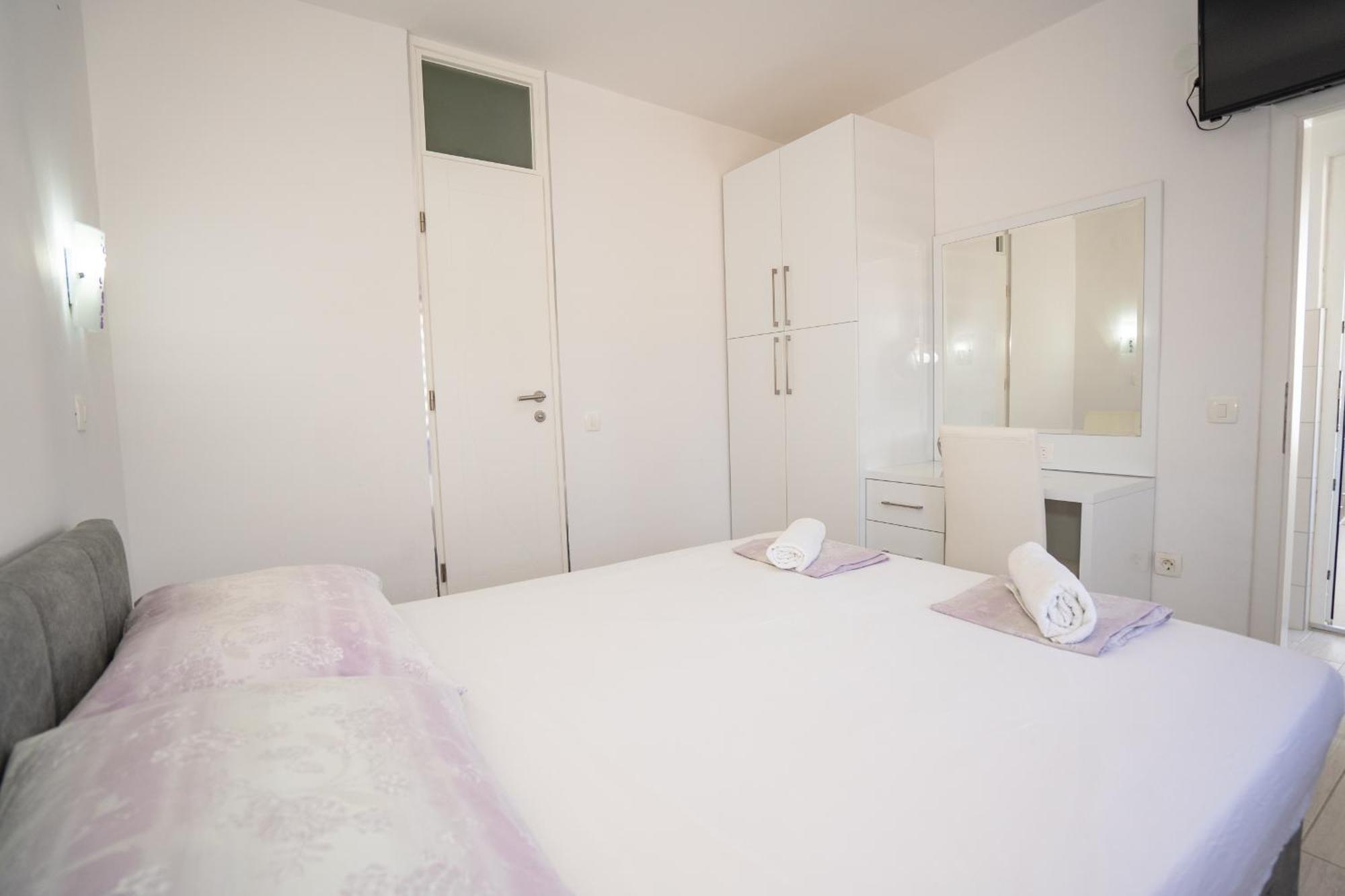 Garden Resort - Apartments Maslina Potocnica Phòng bức ảnh